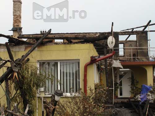 Incendiu devastator in Lapusel (c) eMM.ro